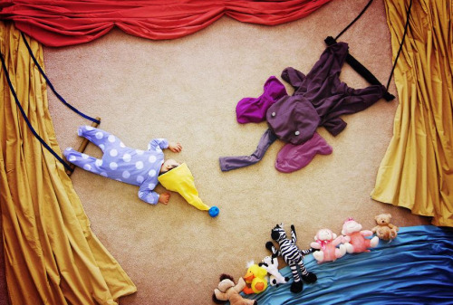 ohmyasian:  souslecieldesf:  What a creative mom!  2890. Wengenn in Wonderland. Artist and mother of three, Queenie Liao imagines what her son might be dreaming of during his naptimes. These are so cute and artfully crafted!  i don’t give a shit