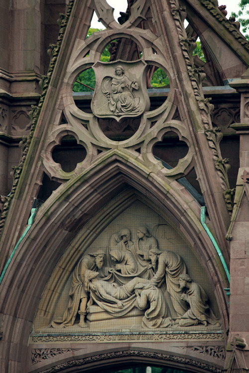 graveplaces: Details of the entrance gate for Green-Wood Cemetery, Brooklyn, NY