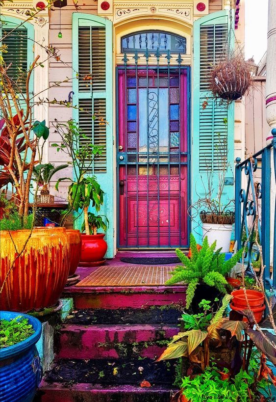 magicalhomestead: There’s nothing like a New Orleans French Quarter home.  500px.com