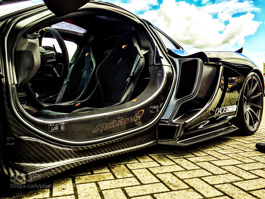 fourcolortransport:  Cockpit McLaren P1 by kdejong34