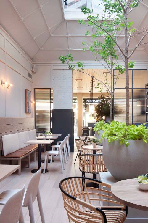 {H&H fave Hecker Guthrie has a specialty for eating spaces - love the casual feel in this Melbou
