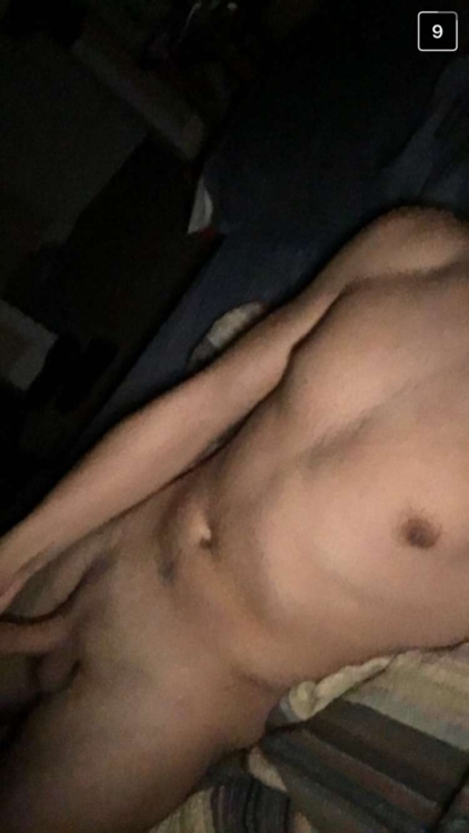 gaysnapteens:Who else loves straight boys?
