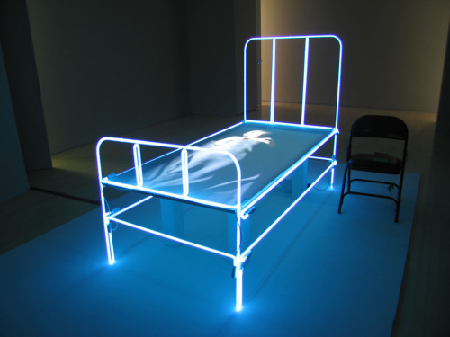 adapto: Betty Blade  Silence installation by Leopoldo Maler