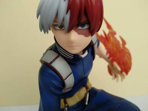 i couldnt post these the other day cause ive been really busy, but kotobukiya’s todoroki scale final