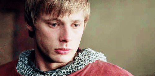 ofkingsandlionhearts: AU: Merlin thought he was dreaming again, until he wasn’t.  That Christmas mor