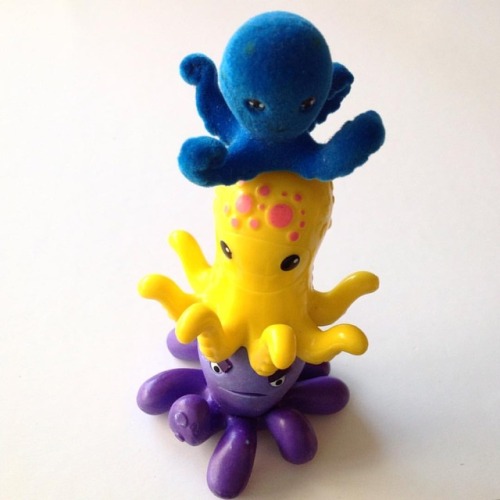 #Octopus #acrobats are in town! #stufficollect #plasticanimals www.instagram.com/p/Br7n6oIl6