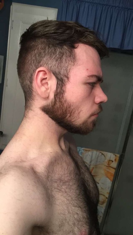 skyslut:  gemqueer:  Gave myself a trim. You can really see how many fucking colors I have of hair lmao  @kapni-ass told me my hair looked edgy and i finally feel cool 
