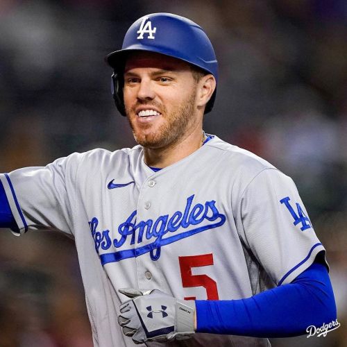 05/26/22: Freddie Freeman goes 4-for-5⁣ (with 1 HR⁣, 5 RBI, 2 2B & 3 R) as the Dodgers beat the 