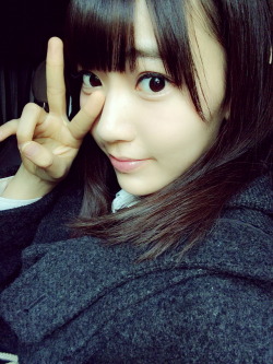 yic17:  My favorite Sakura-tan’s   recent blog pics. (｡♥‿♥｡)    