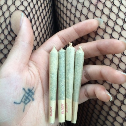 celestinewiitch: Baby joints