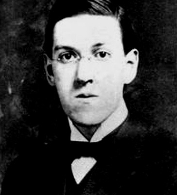 book-wyrm:  Nyctophobia Series — H.P. Lovecraft  The best known author of the cosmic horror story and the origin of the Cthulhu Mythos, Howard Phillips Lovecraft (1890-1937) is considered perhaps the greatest of all horror fiction writers… An antiquarian