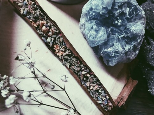 lunarearthwitch: My “Love Spell” herbal blend mixed into my blunt Rose, Lavender, Jasmin