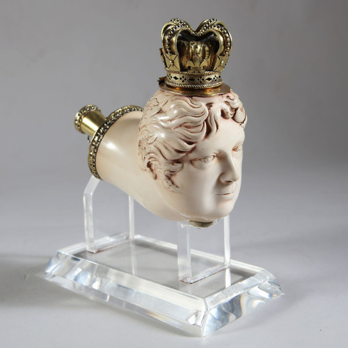 decadent-empress:Silver-gilt mounted meerschaum pipe modeled as George IV by Edward Witham, 1823