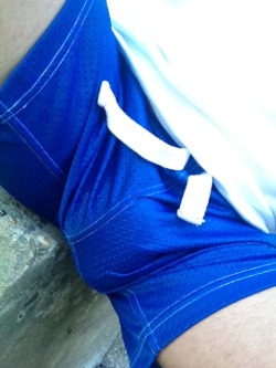 eroticsport:  hpboy123:  OMG… delicioso bulto de este caon con sus piernas abiertas!!!.Thank you for reblogging, share and follow me. Discover great quality bulges here -&gt;http://hpboy123.tumblr.com  http://eroticsport.tumblr.com/ 