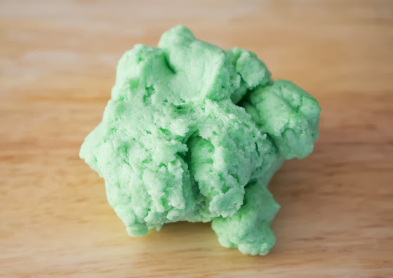 foodffs:  SNOWSKIN MOONCAKES  Really nice recipes. Every hour.     