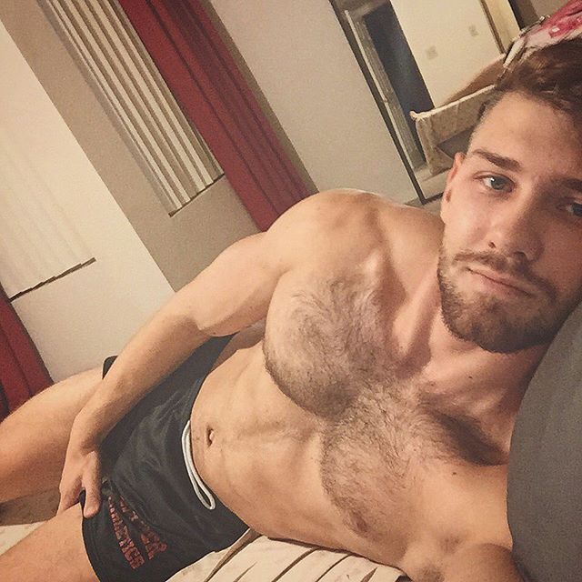 mystraightfriend:  Mystraightfriend.tumblr.com