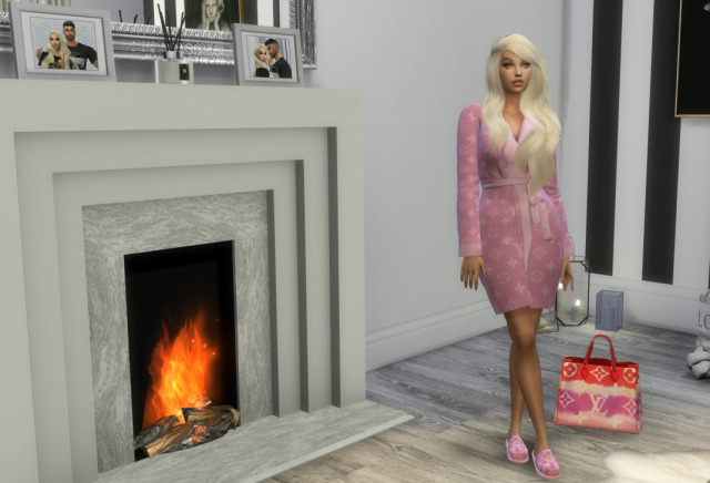 PlatinumLuxeSims — ???? LOUIS VUITTON DRESSING GOWN ???? Ok… so I’m not the...
