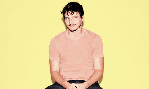 gameofthronesdaily:  i have fantasies about having a pet dragon. but i’d also like to be one to fuck shit up. and ride it. 