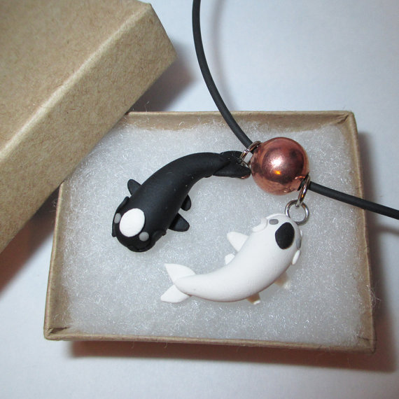 geek-studio:  Tui and La Pendant Avatar Last Airbender by SweetAppleTea