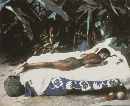 ohyeahpop:  Naomi Campbell, Harper’s Bazaar, Paul Gauguin Story, Jamaica, 1992 - Ph. Peter Lindbergh