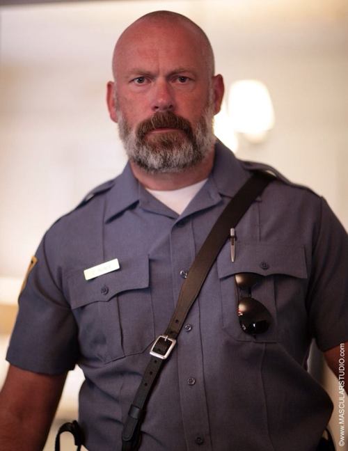 daddiesboy065: invids1: bootsize13: Fucking hot NJ State Trooper Officer in tighty whities… h