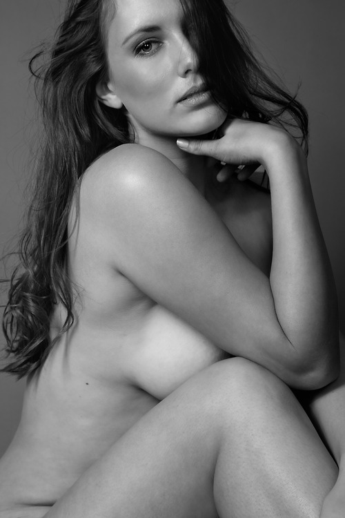 highqualitywomen-andlife:  painalton:  curveappeal:  I did a photoshoot with the BEAUTIFUL Plus size model Jess K- we wanted to show of her beautiful curves and figure.   Sexy  All Kinds of Women 