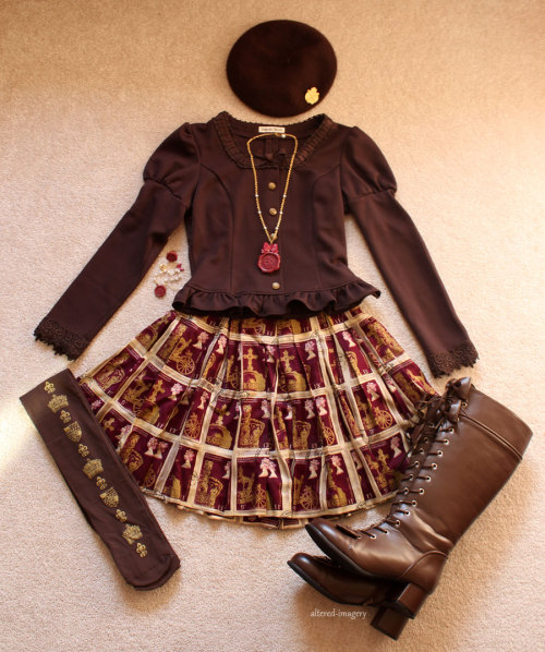 altered-imagery:~Stamps and Crowns~ (aka coordinating my new TejaJamilla tights - 1/4)This coord i