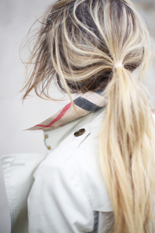 marsha-reid: fashion : small touches ~ 95 24 | Happily Grey