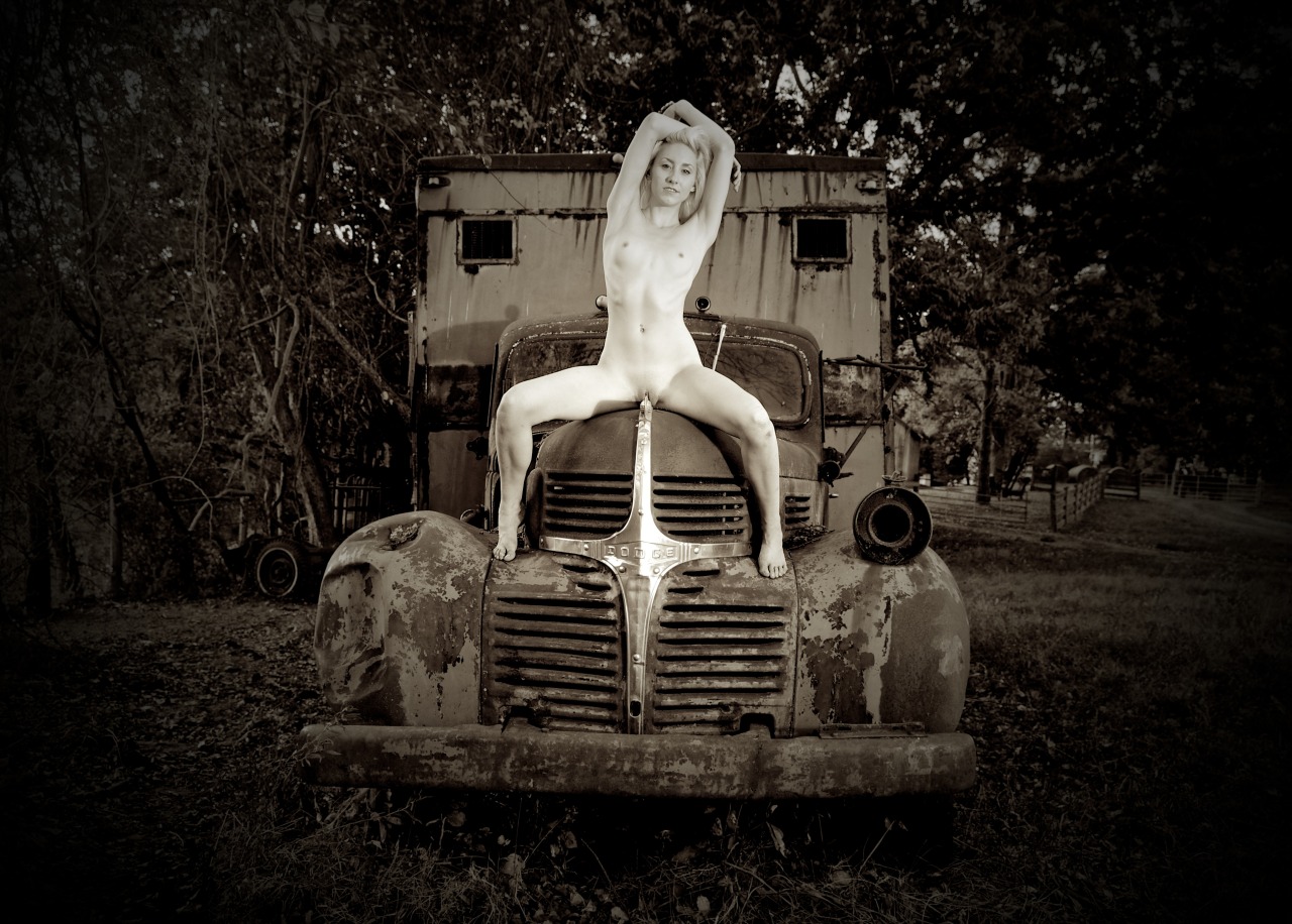 randompantsdesign:  &ldquo;Dodge and Burn&rdquo; With Sierra Lux. © Jamie