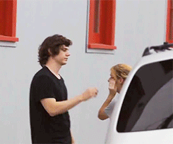robsdowneyjr-deactivated2015071:  Evan Peters being the cutest boyfriend anybody
