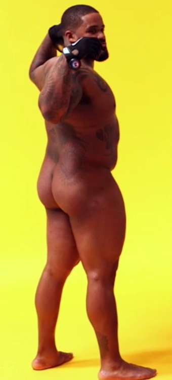 babybutta:  thabigdogs:  Prince Fielder and his photo shoot for ESPN’s body issue… Man to be in that room!  :DDDD BEAUTIFUL! 