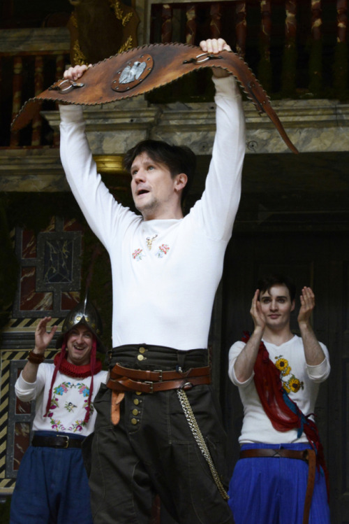 globefan: Two Noble Kinsmen, first pics! © Nobby Clark Sadly this doesn’t show the *reall