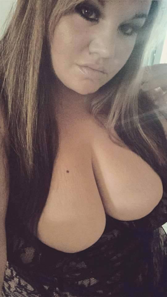 thickxbeyondxbeliefx:  The lovely Dee As requested. 
