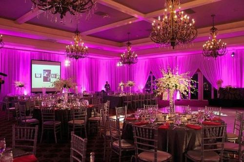 Exquisite Look & Decor With Ambient #uplight Lighting At This Venue! Great Photo Via #blogdavinciflorist