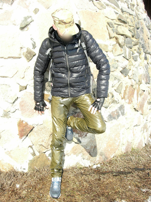 Army Green R@ZZ Pants: extrashiny PVC-coated fabric, durable wear, 100% non-breathable nylon.R@ZZ Ge