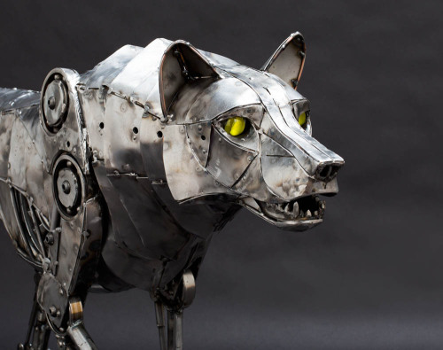 steampunktendencies:    Mechanical Wolf by Andrew Chase  