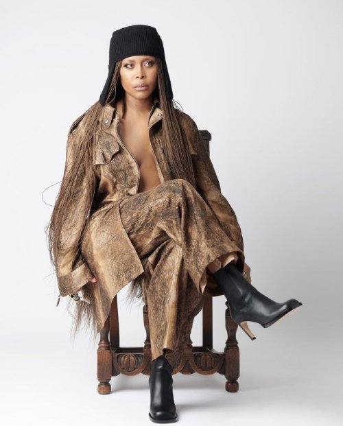 Erykah Badu for Burberry.Black Excellence. Black women are Beautiful. 