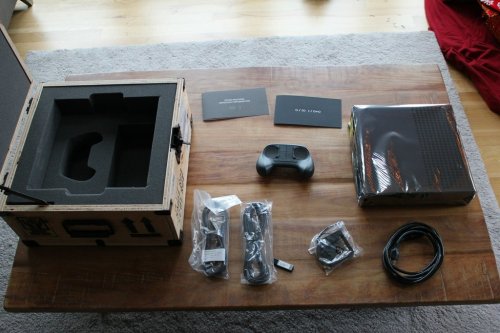 nomellamesfriki:  Unboxing pr0n: Steam Machine  