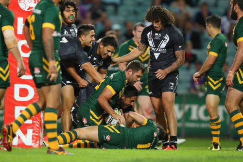 giantsorcowboys:  Squeezing Kiwis! Greg Bird Has A Firm Grip On Jesse Bromwich, But Jesse Still