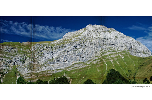 tonyherzog:“La montagne magique-2″(Mont Trélod, 74-FR)by Claude VergozThis is is 