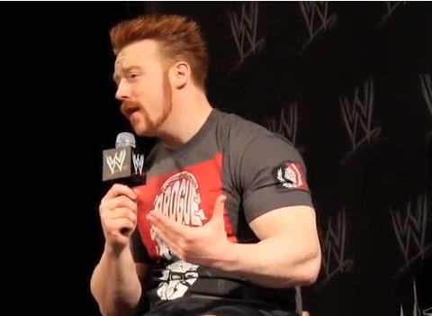 allsheamusfarrelly:  Hot, sexy, yummy Sheamus on WM Press conference! Gostoso  da