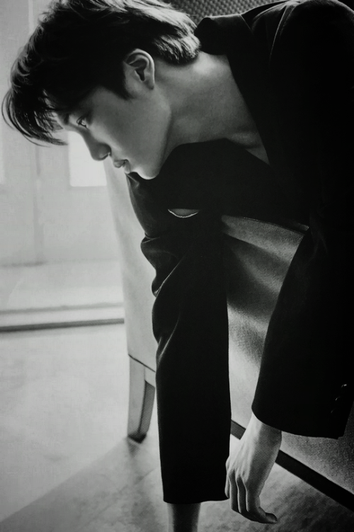 krisinsanity: Kim Jongin - Big Issue Korea December 2017 (B&amp;W Version) (1)