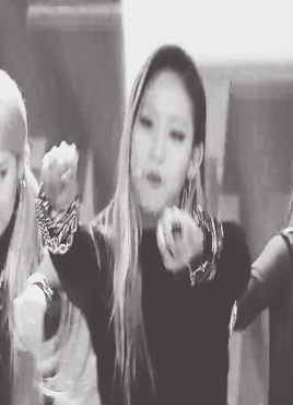 mykpopblacknwhite - Ihasdinowoo