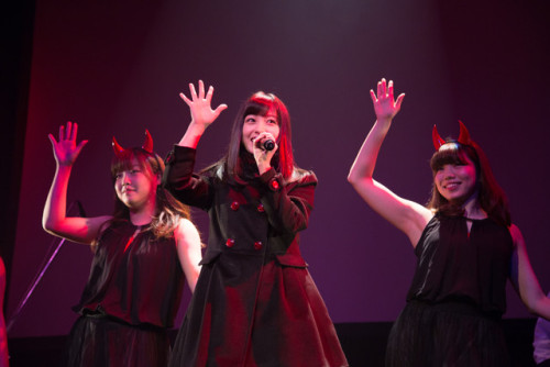 unknown634:  本日3月3日、「セーラー服と機関銃 -卒業-」のライブ付き公開直前イベントが東京・品川プリンスホテル クラブeXにて行われ、主人公・星泉を演じた橋本環奈が登壇した。 「めだか組