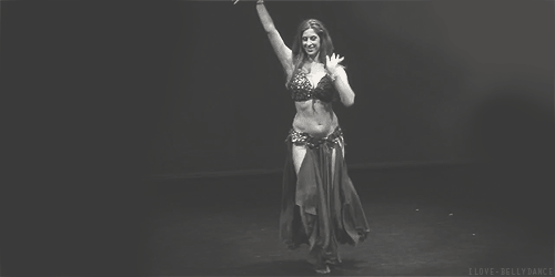 sekhmetredlioness:  Black and white <3 
