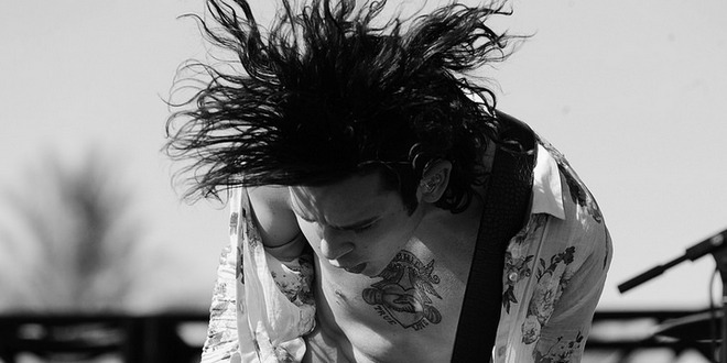 darrencrissbru: Matty Healy from The 1975 hair flips appreciation post (x) 