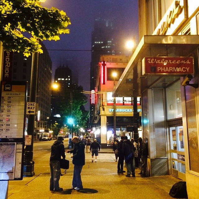 Seattle looks great on early autumn mornings. Great time for coffee.