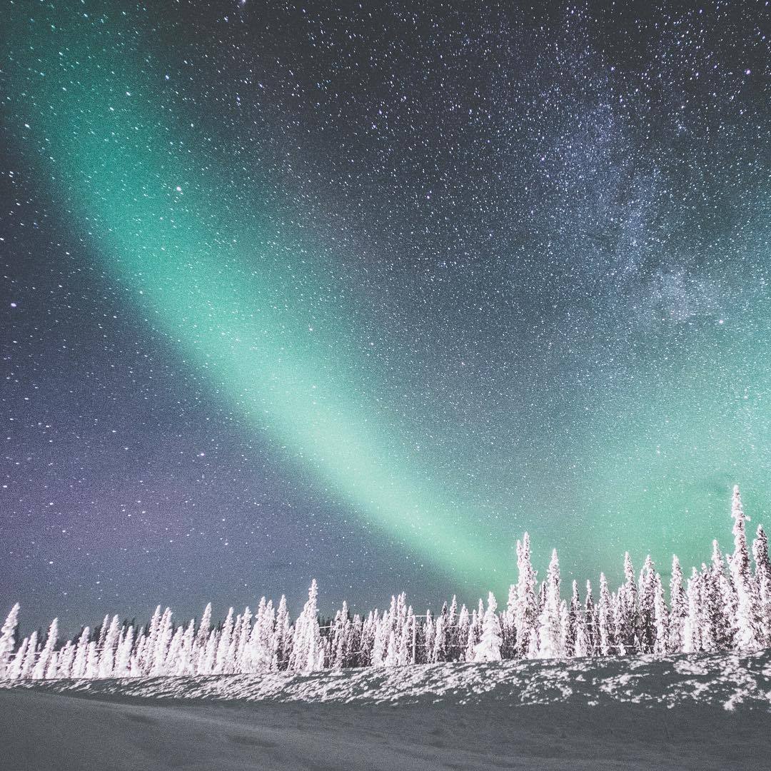 vintagepales:    Fairbanks, Alaska by  mightykills   