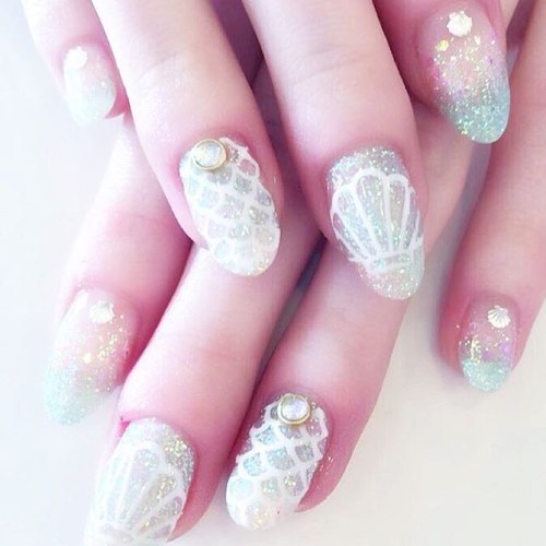 I need these nails #mermaidlife