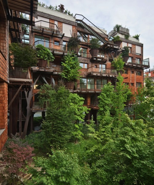 wordsnquotes: culturenlifestyle: Vertical Forest: An Urban Treehouse That Protect Residents from Air and Noise Pollution A potted forest of trees and branching steel beams disguise this 5-story apartment building in Turin, Italy. Designed by Luciano Pia,